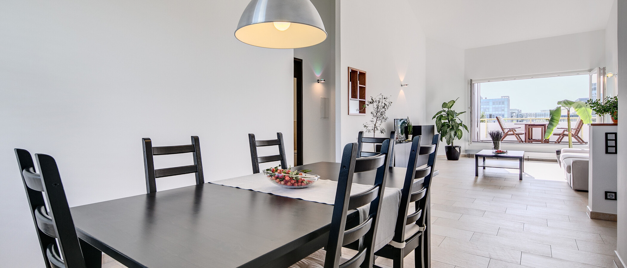 appartement avec terrasse sur le toit München Arabellapark 01 salle à manger 7279