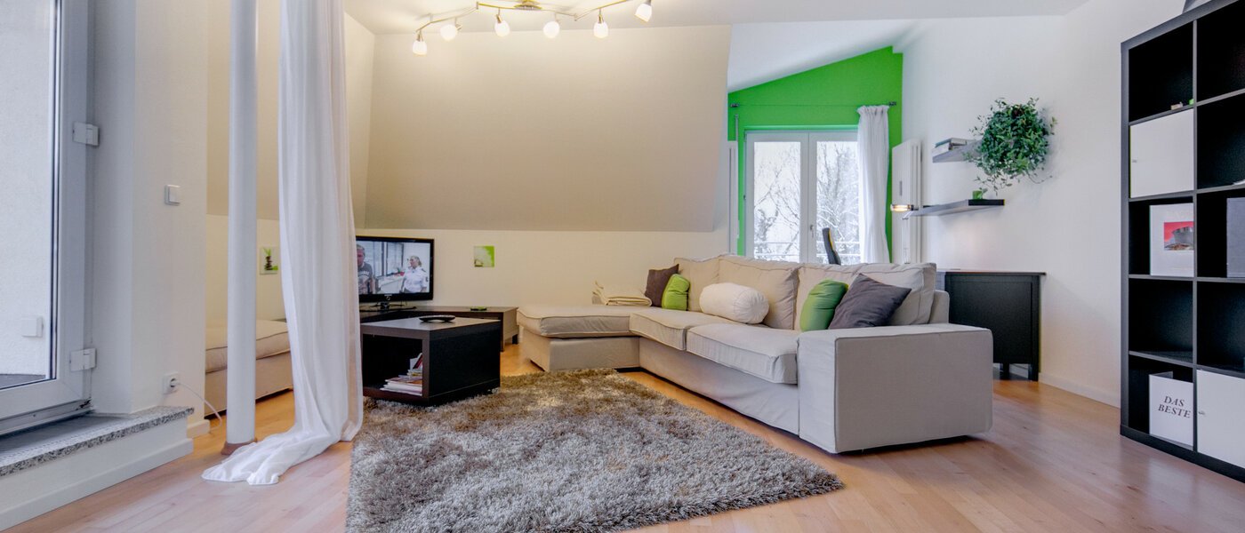 appartement style maisonnette München Fasanerie 01 salon 7475