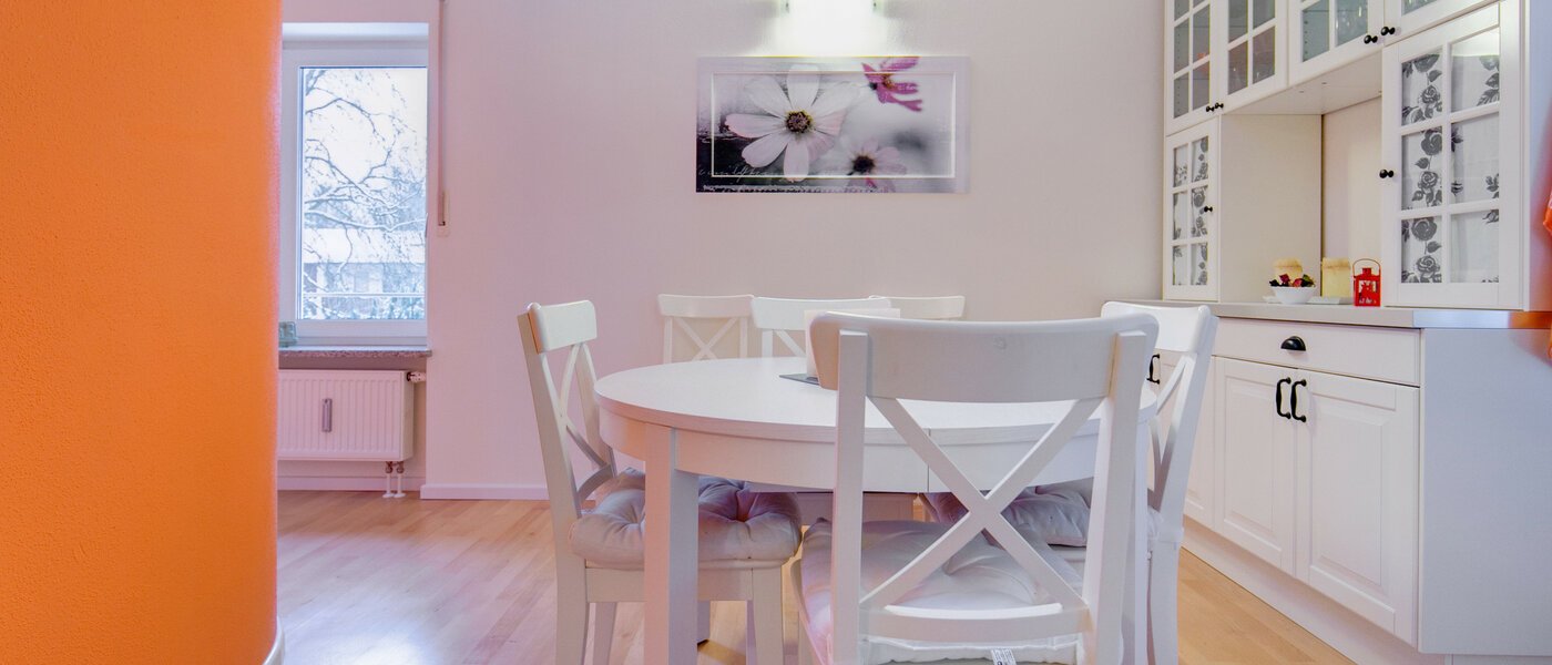 appartement style maisonnette München Fasanerie 01 salle à manger 7475