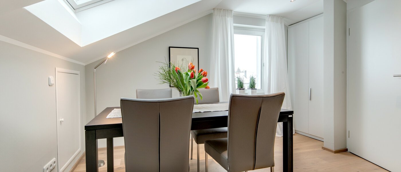 appartement sous les toits München Trudering 03 salle à manger 7503
