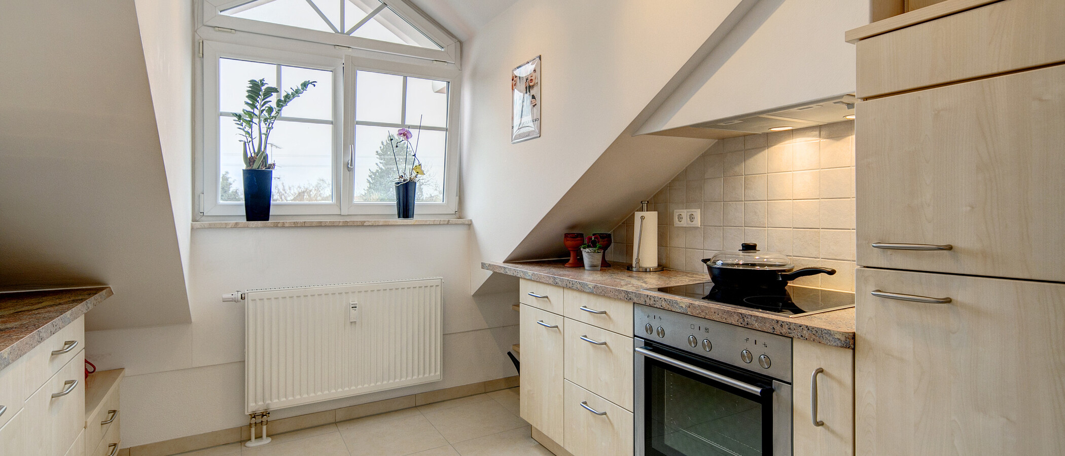 appartement sous les toits Zorneding 01 cuisine 7747