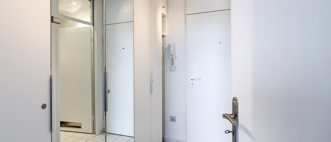 studio München Arabellapark 01 entrée/couloir 7848