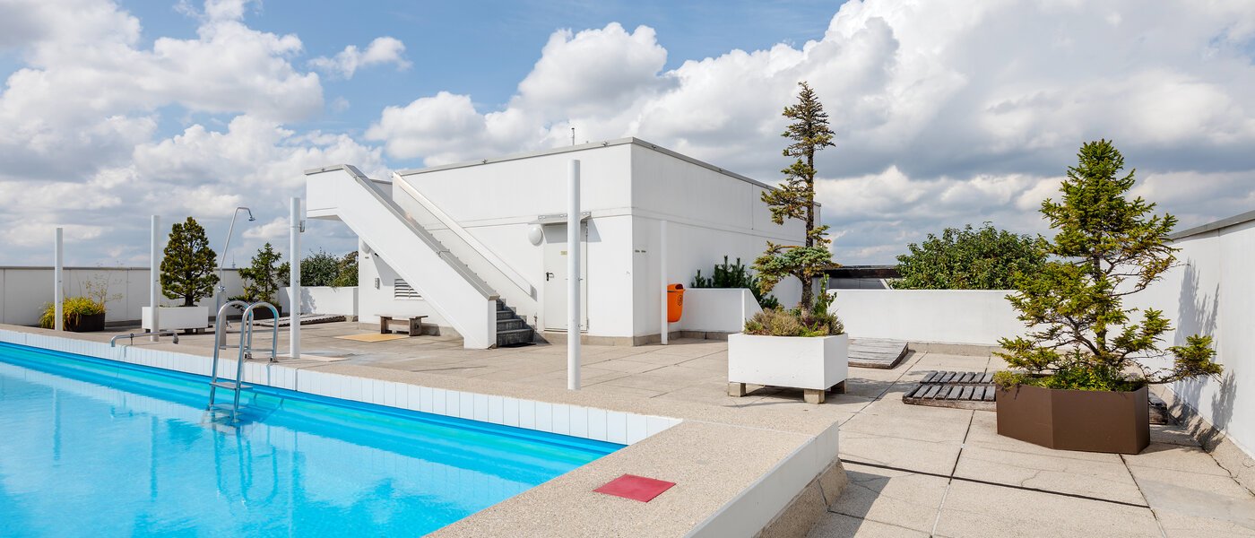 studio München Arabellapark 01 piscine 7848