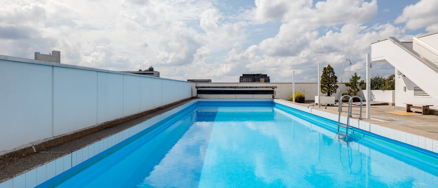 studio München Arabellapark 02 piscine 7848