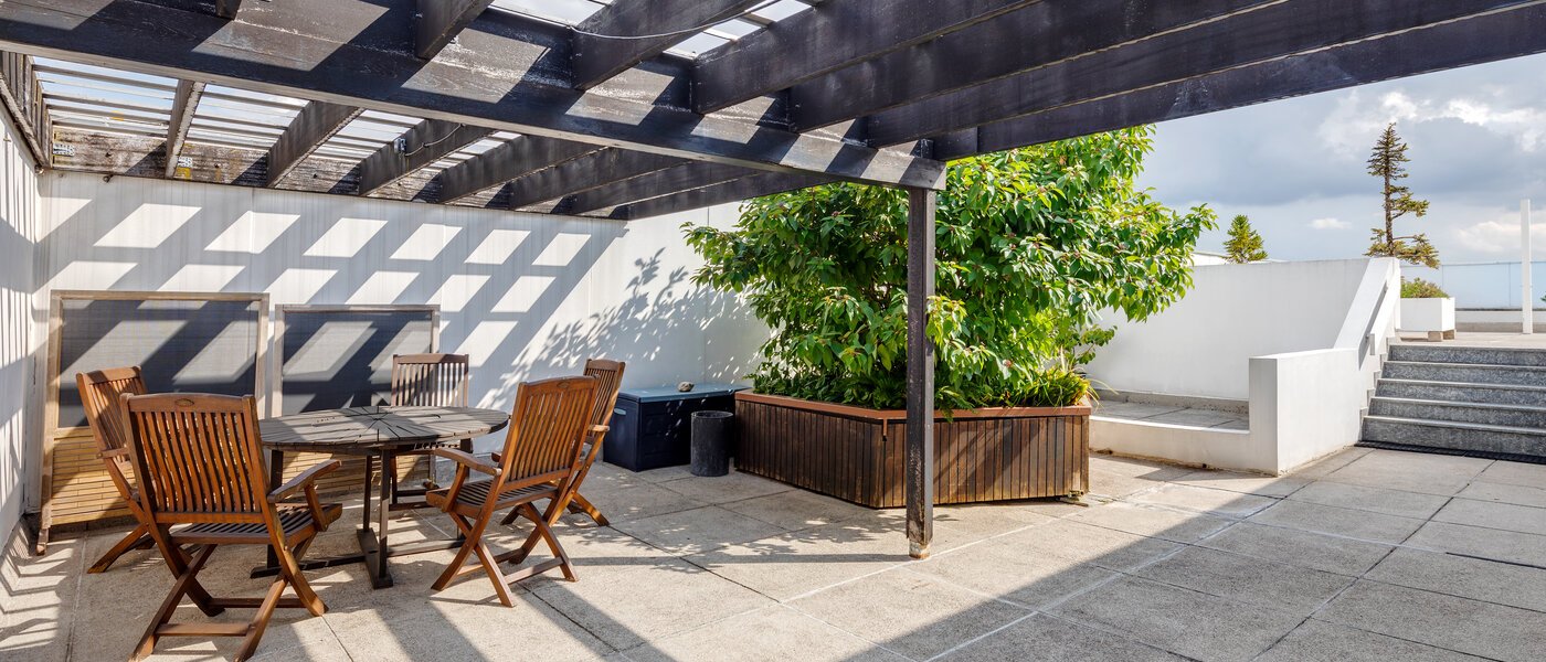 studio München Arabellapark 02 terrasse commune  7848