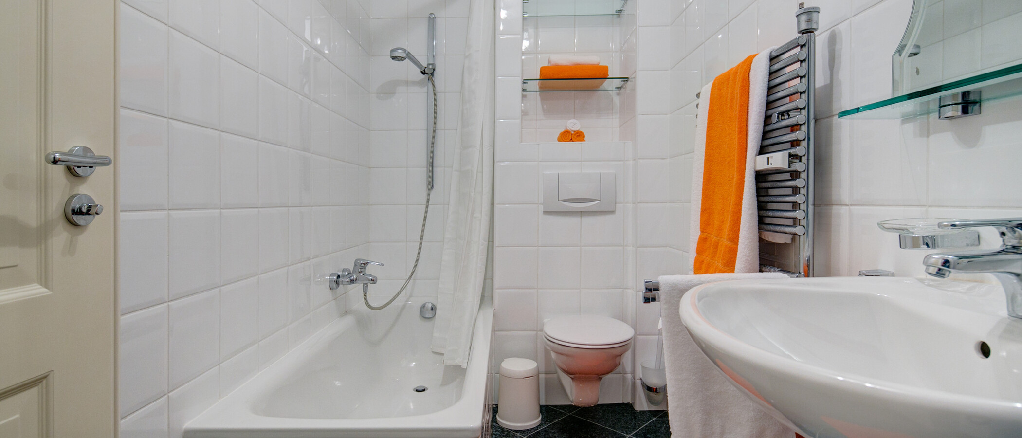 appartement sous les toits München Altstadt 01 salle de bain 8000