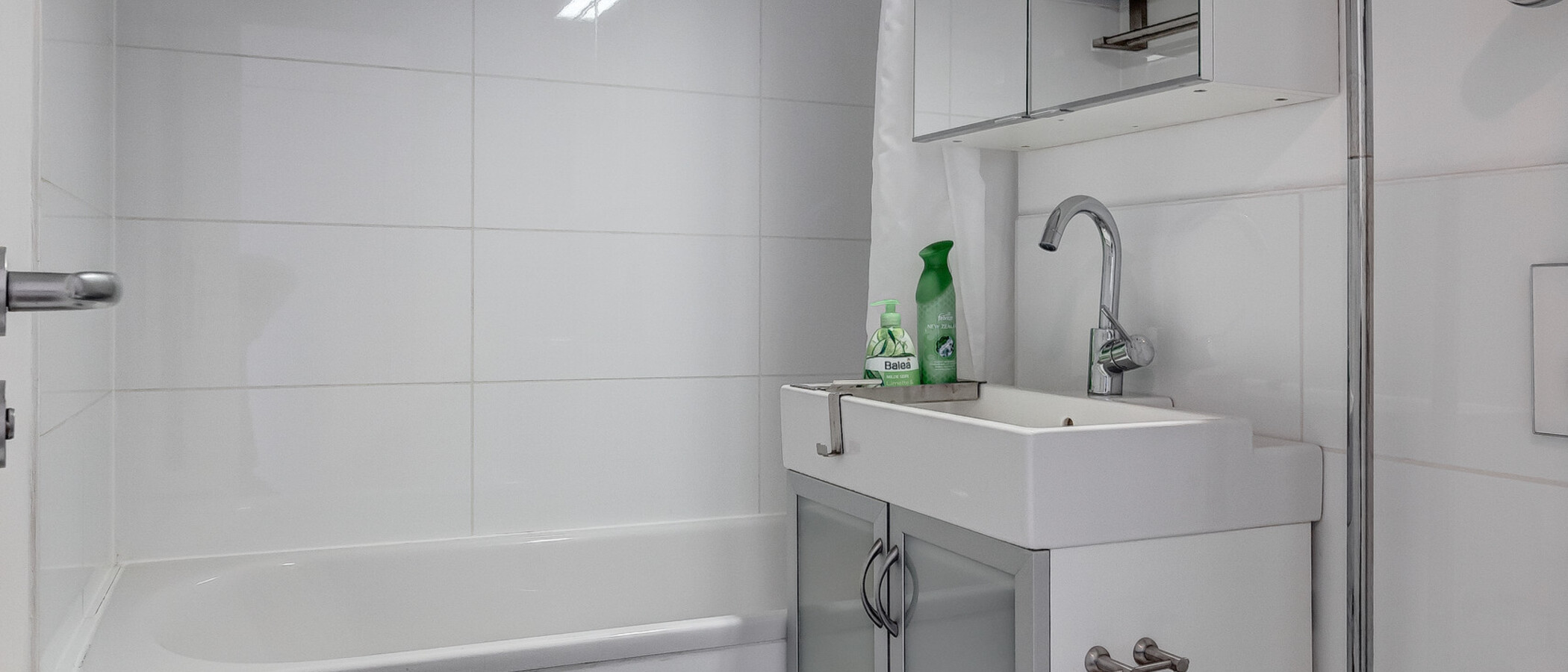 appartement München Schwabing-Nord (zw. Leopoldstraße & Englischen Garten) 01 salle de bain 8015