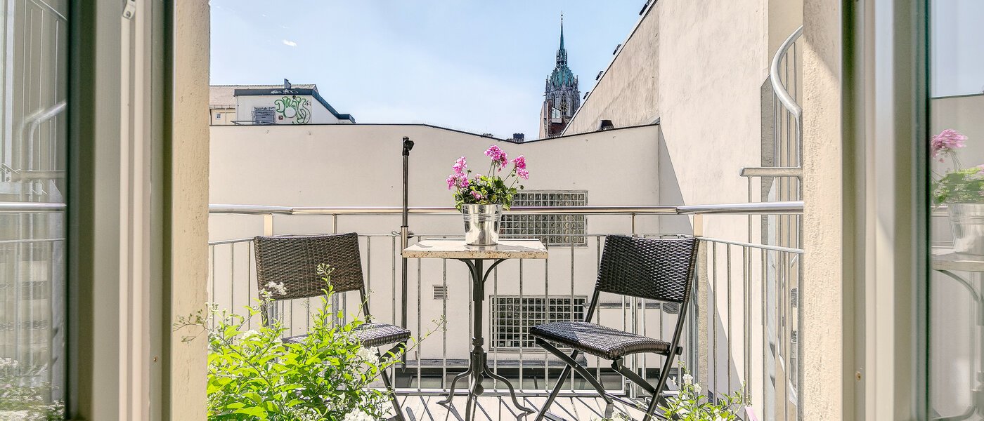studio München Ludwigsvorstadt 01 balcon 8085