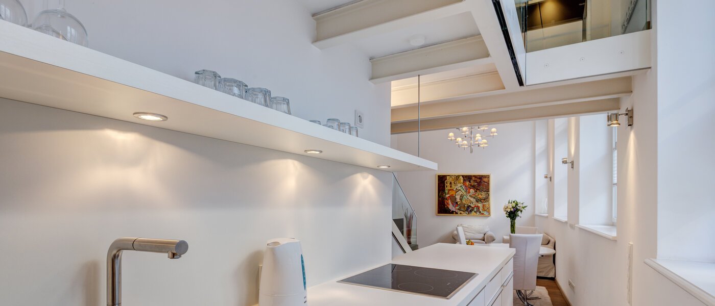 appartement avec mezzanine München Maxvorstadt 02 cuisine 8163