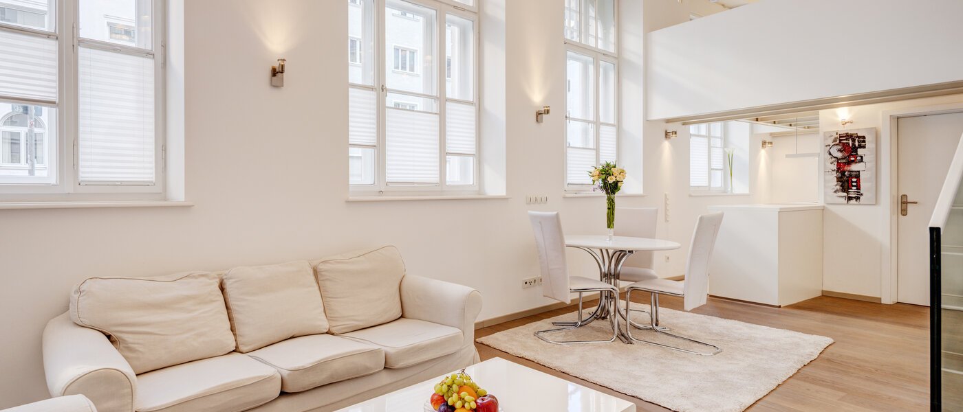 appartement avec mezzanine München Maxvorstadt 05 pièce à vivre 8163