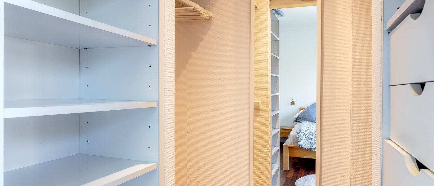 appartement sous les toits München Menterschwaige 01 Penderie intégrée 8181