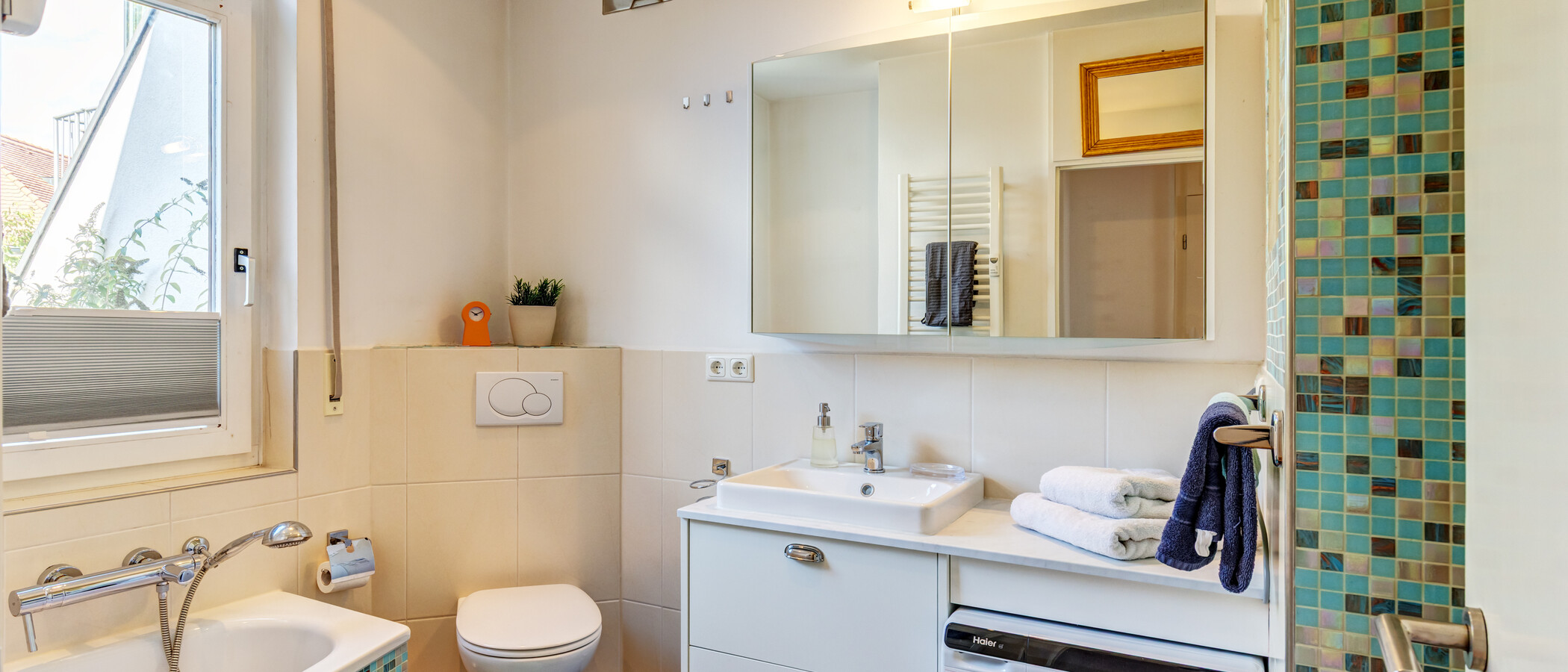 appartement style maisonnette avec mezzanine München Nymphenburg 01 salle de bain 8333