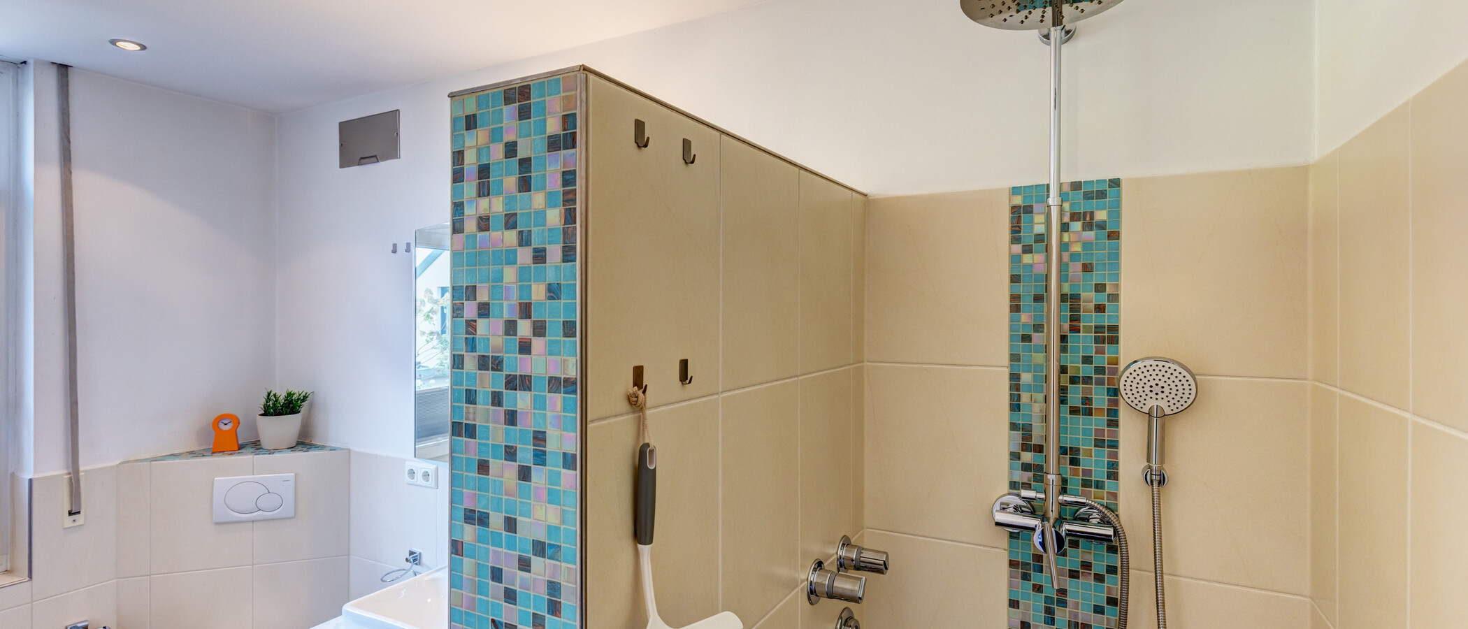 appartement style maisonnette avec mezzanine München Nymphenburg 05 salle de bain 8333