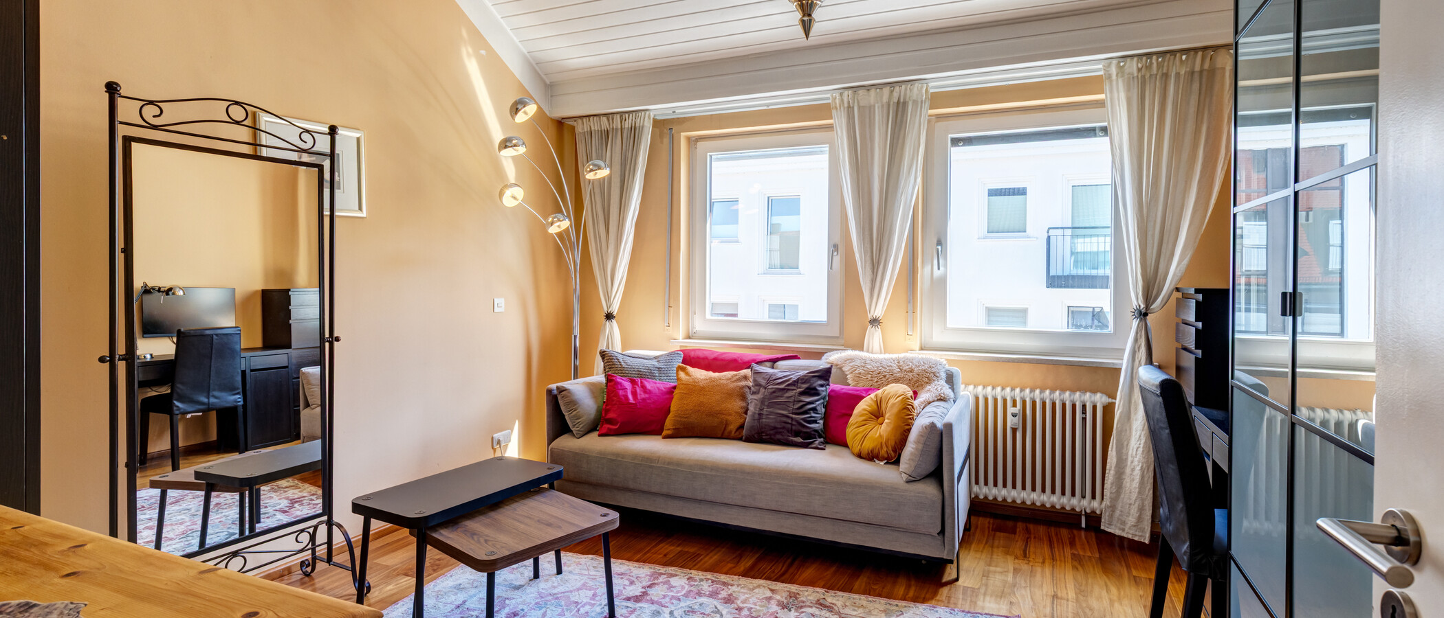 appartement style maisonnette avec mezzanine München Nymphenburg 01 bureau 8333