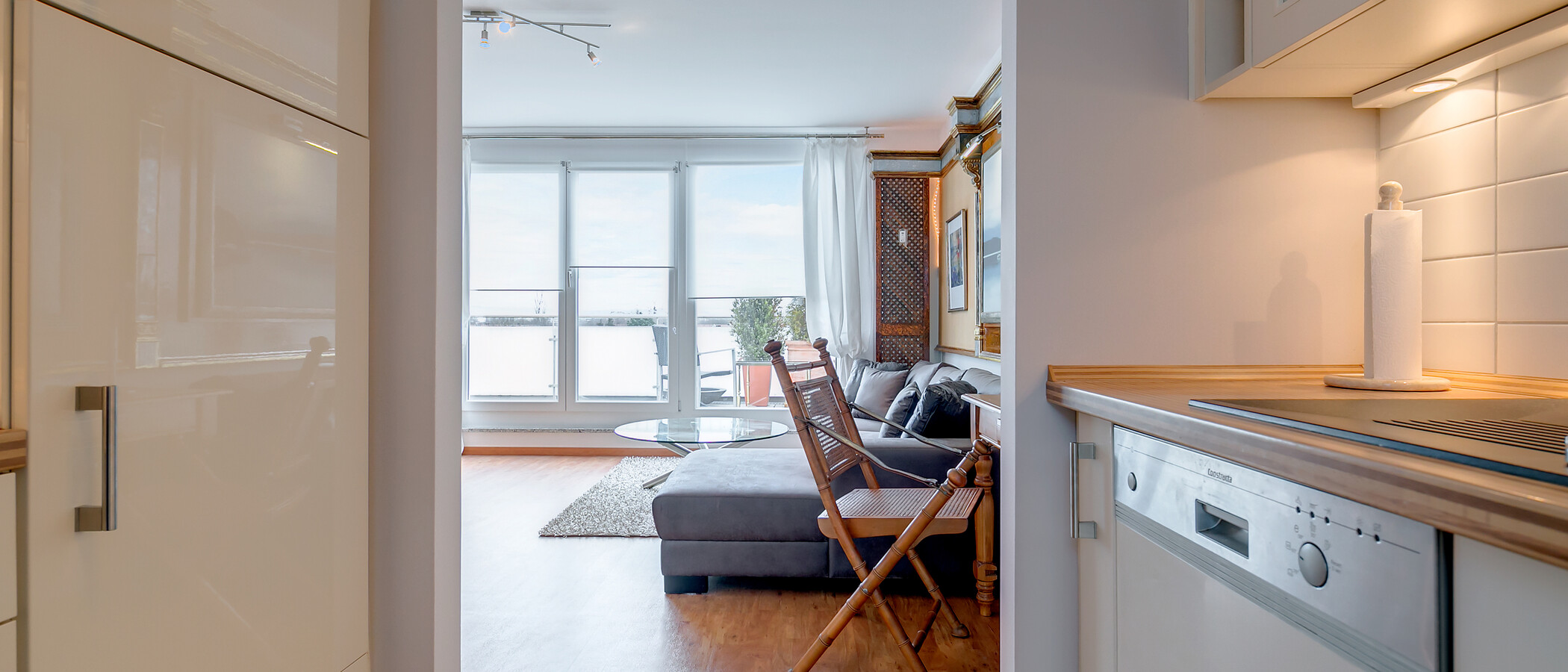 appartement avec terrasse sur le toit München Bogenhausen 04 cuisine 8467