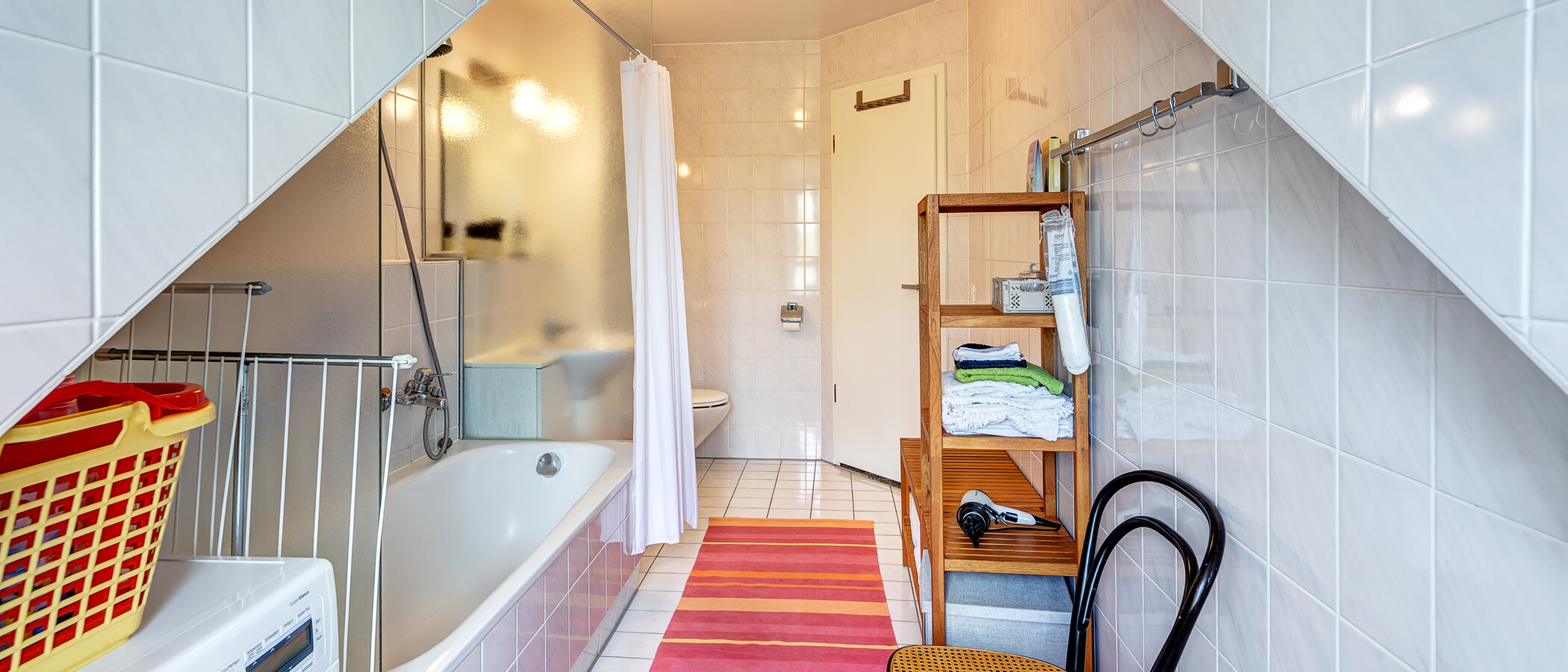 appartement sous les toits München Denning 02 salle de bain 8585