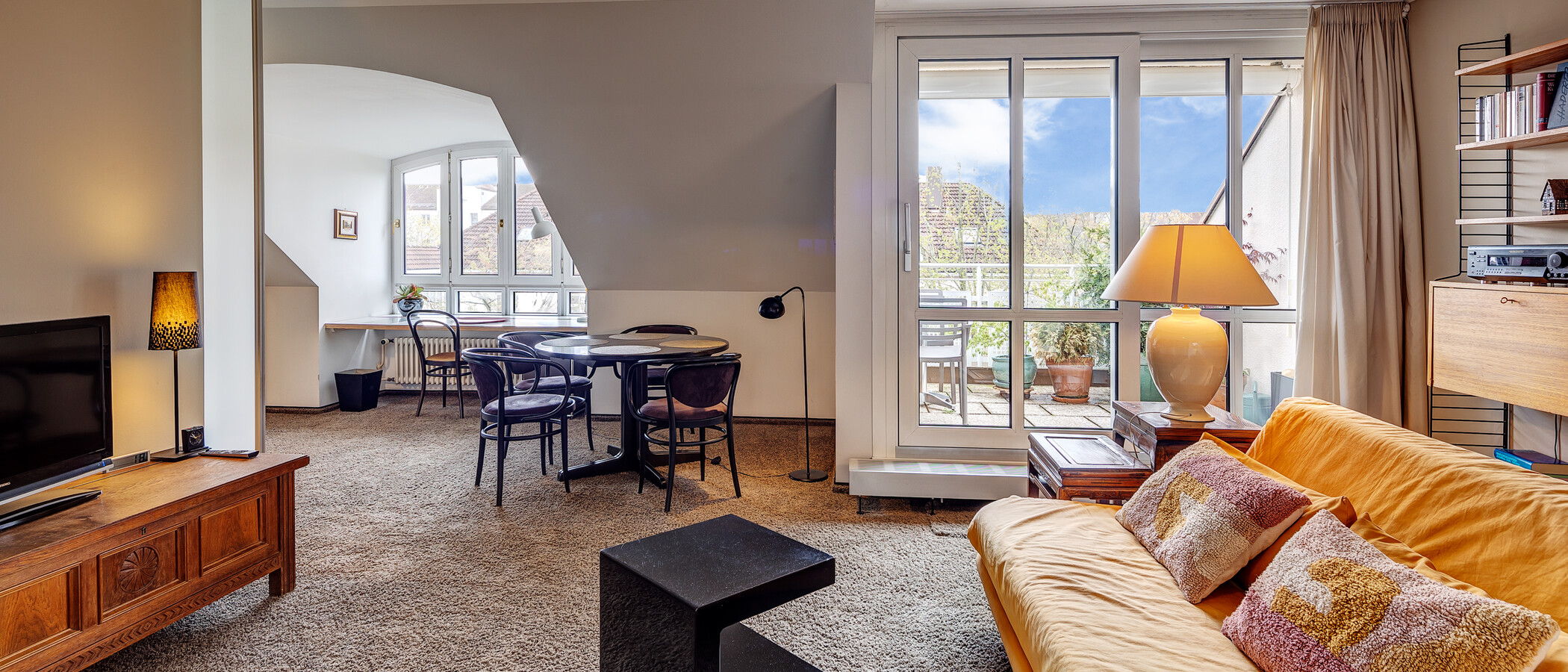 appartement sous les toits München Denning 01 pièce à vivre 8585