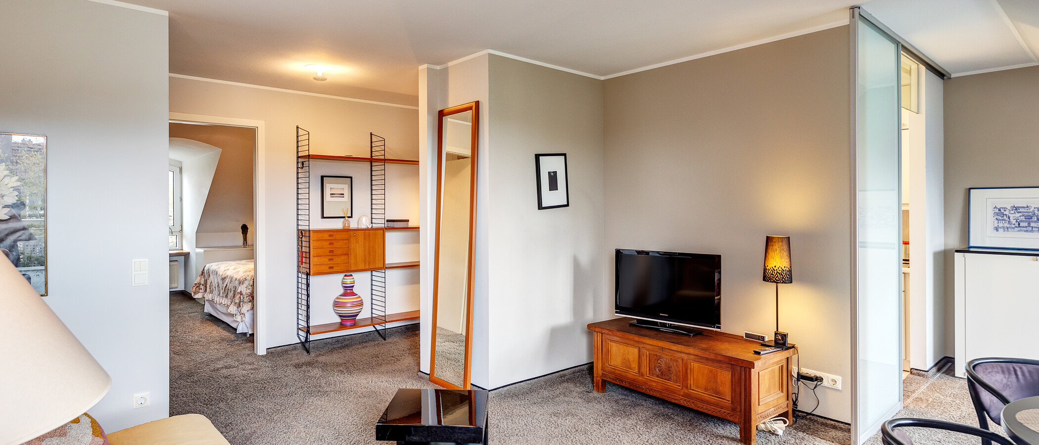 appartement sous les toits München Denning 03 pièce à vivre 8585