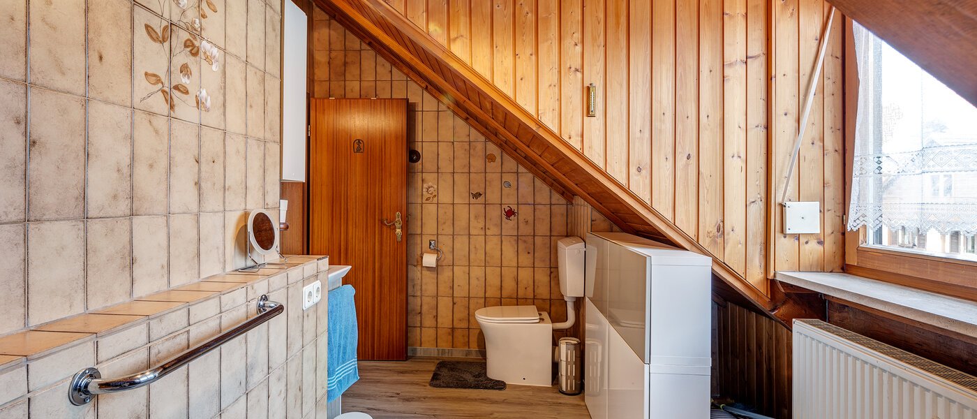 appartement sous les toits München Berg am Laim 03 salle de bain 8602