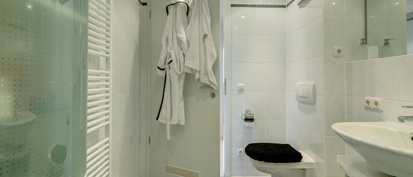 appartement avec mezzanine München Moosach 03 salle de bain 8607