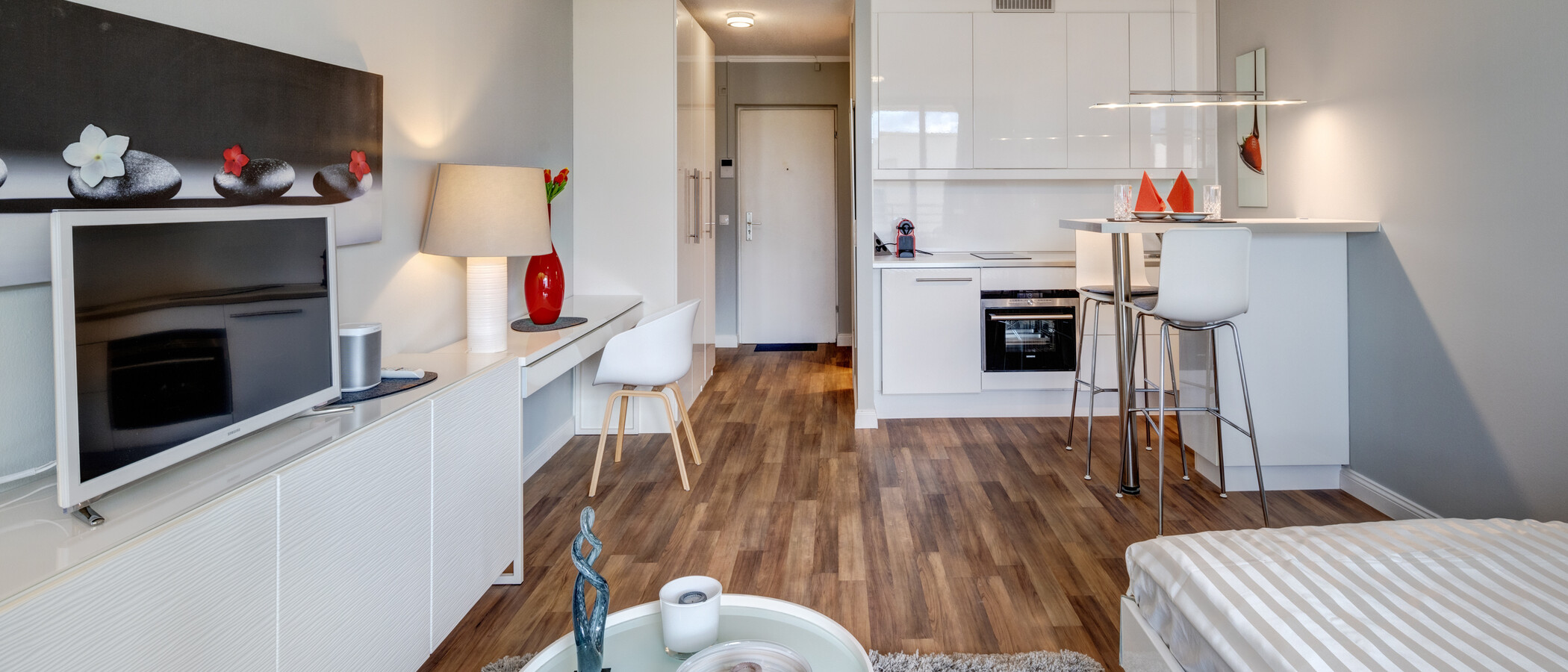 appartement München Schwabing-Nord (zw. Leopoldstraße & Englischen Garten) 01 pièce à vivre 8728