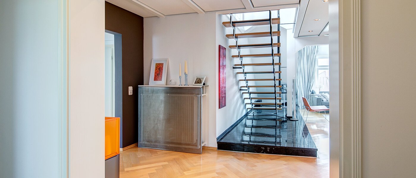 appartement style maisonnette München Neuhausen 02 entrée/couloir 8765