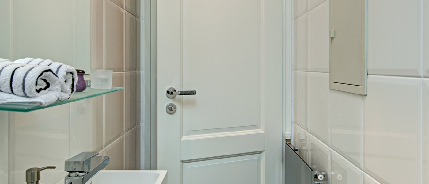 appartement style maisonnette München Neuhausen 02 deux toilettes 8765