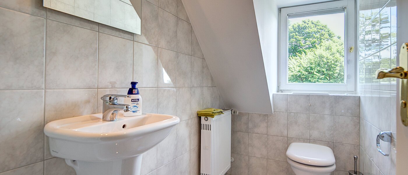 appartement sous les toits München Solln 01 deux toilettes 8785