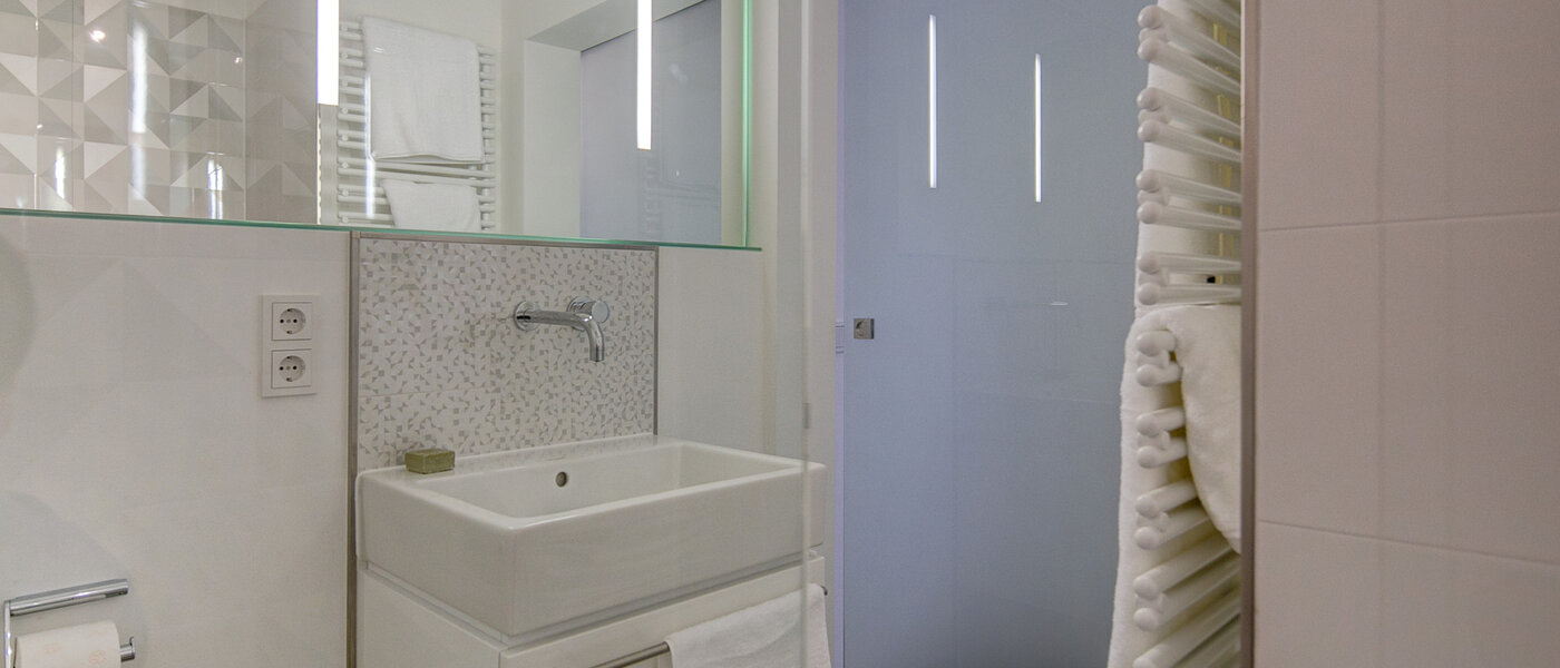 studio München Schwabing-Nord (zw. Leopoldstraße & Englischen Garten) 04 salle de bain 9075