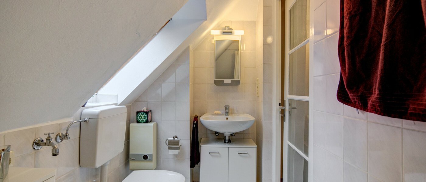 appartement sous les toits Gräfelfing 03 salle de bain 9079
