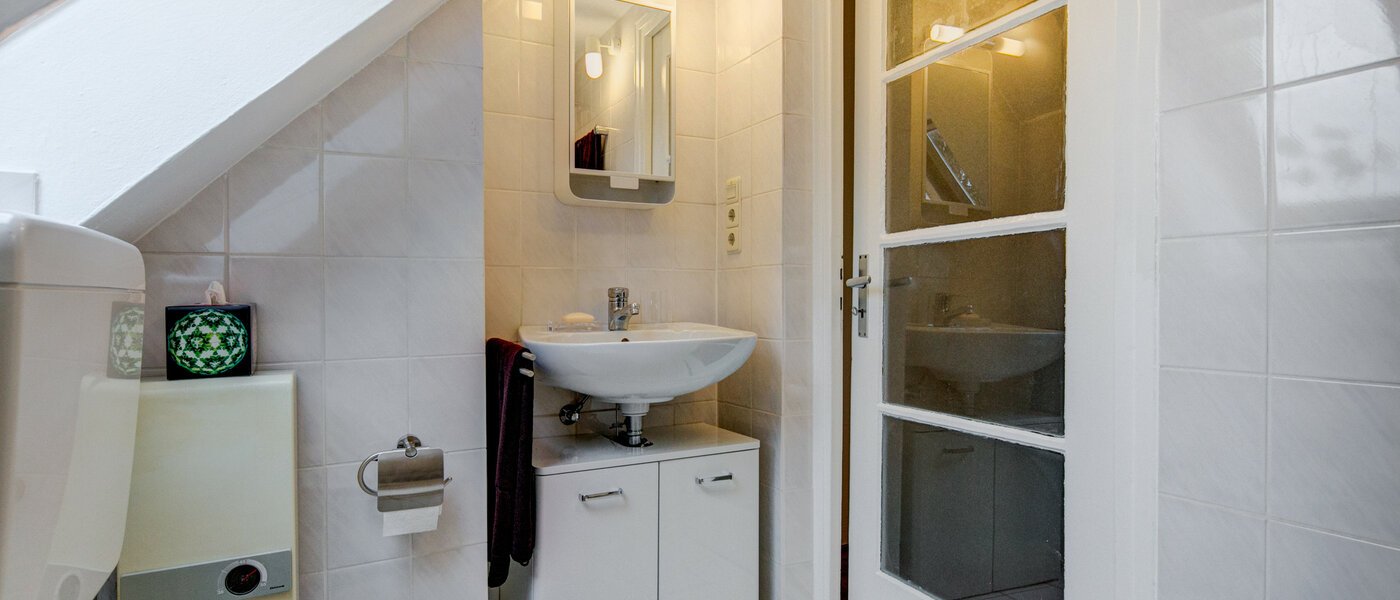 appartement sous les toits Gräfelfing 04 salle de bain 9079