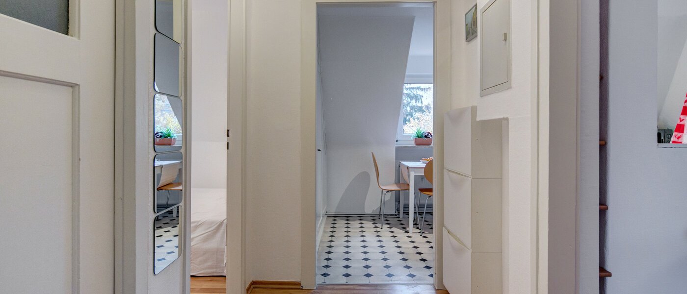 appartement sous les toits Gräfelfing 01 entrée/couloir 9079