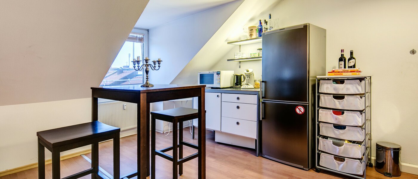 appartement sous les toits München Obergiesing 01 cuisine 9124