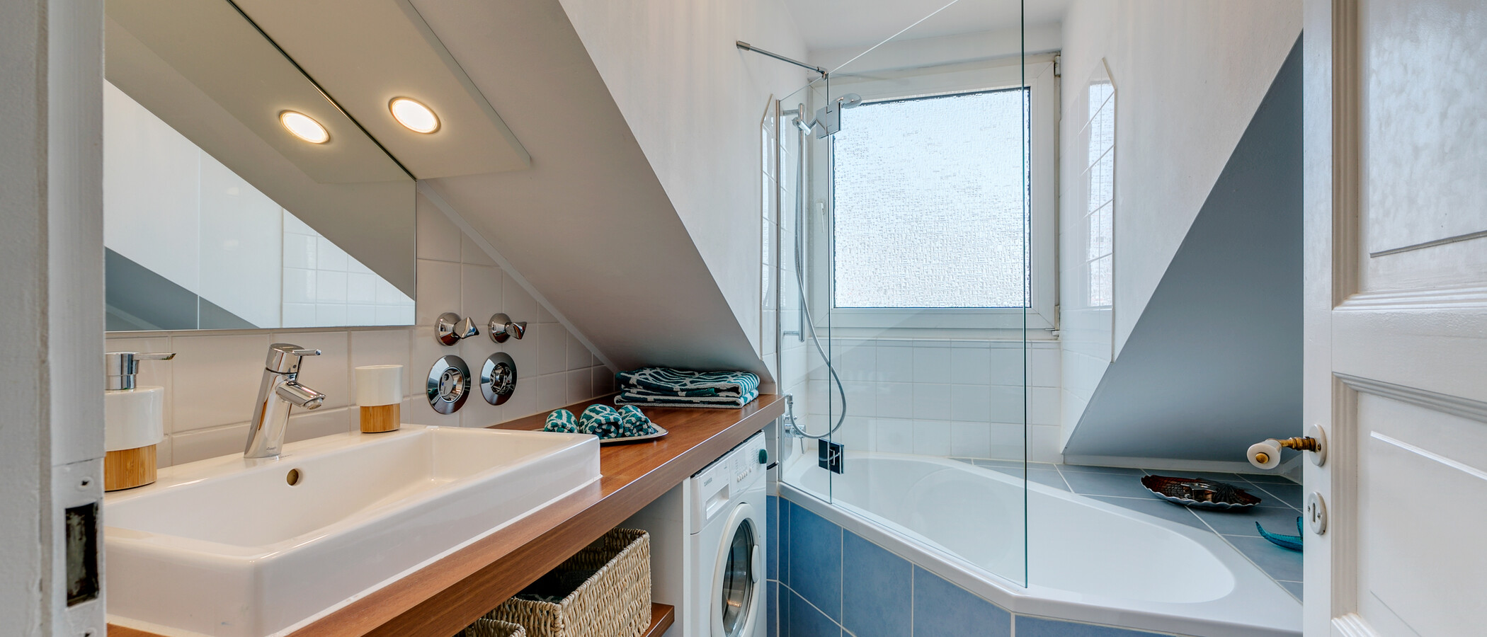 appartement avec terrasse sur le toit München Sendling-Westpark 01 salle de bain 9220