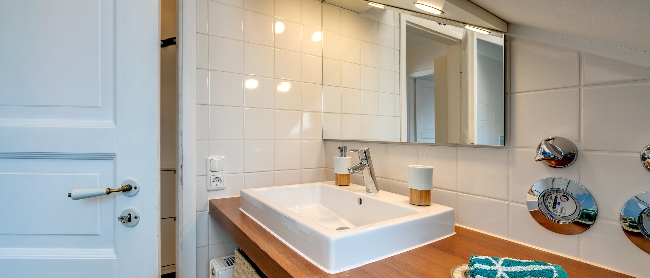 appartement avec terrasse sur le toit München Sendling-Westpark 02 salle de bain 9220