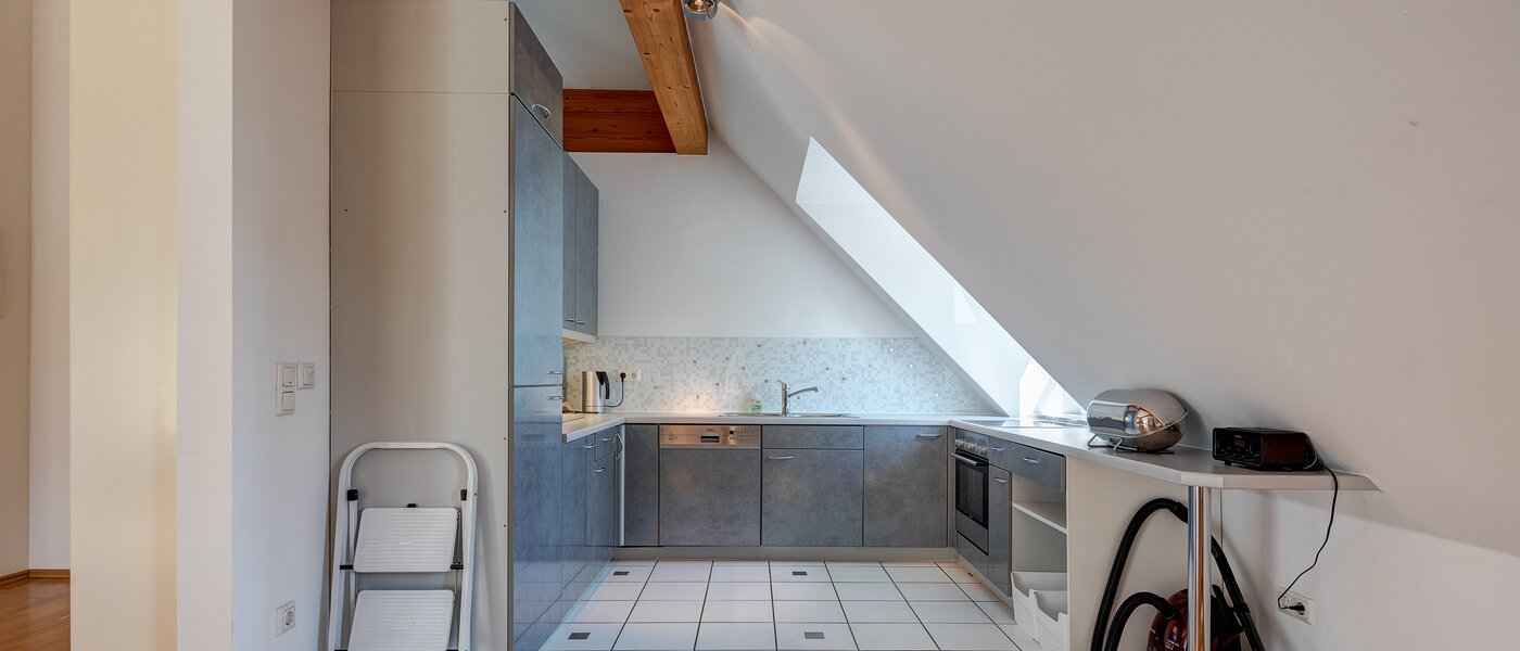 appartement avec terrasse sur le toit München Bogenhausen 04 cuisine 9274