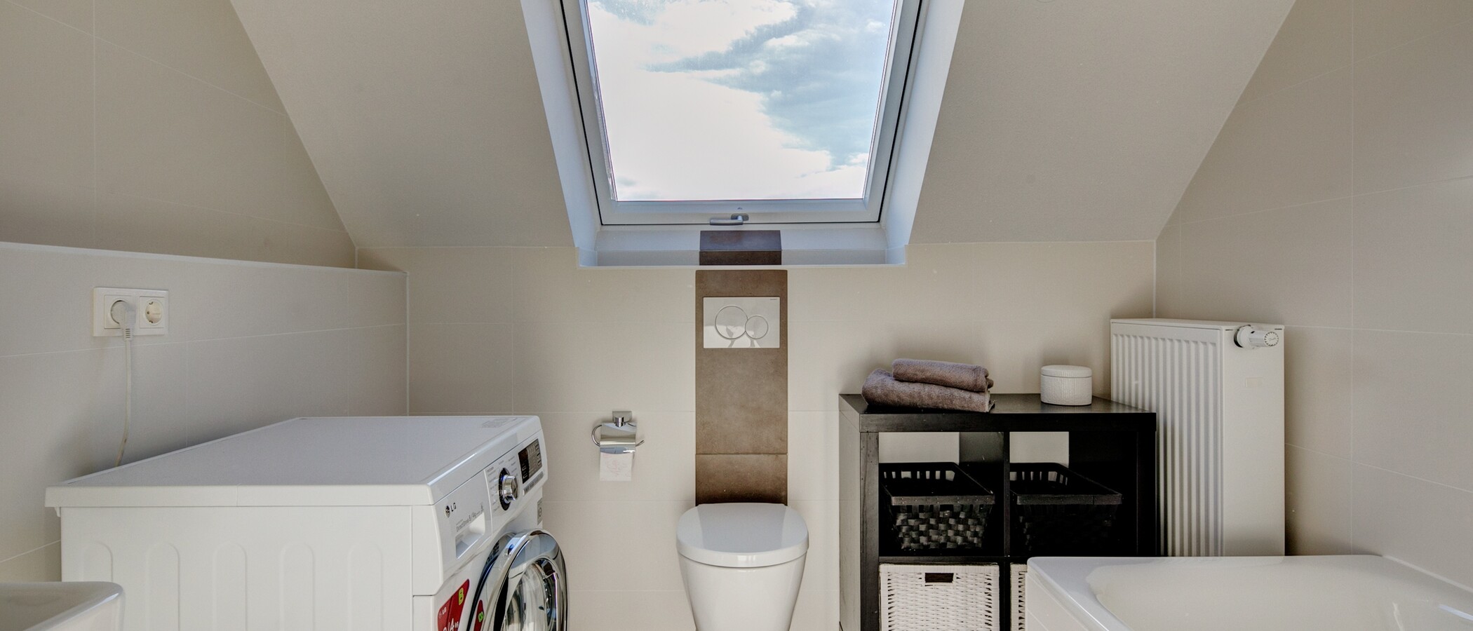 appartement sous les toits München Obermenzing 02 salle de bain 9287