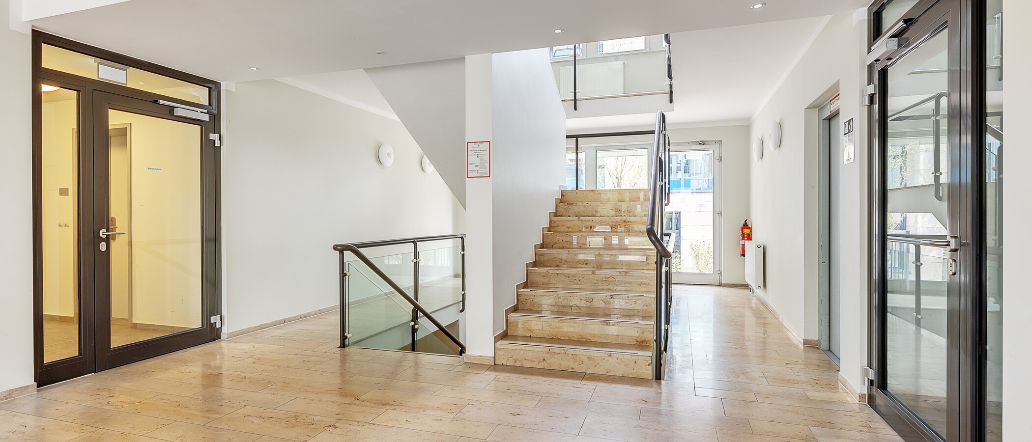 appartement Ismaning 01 escalier dans l‘immeuble 9322