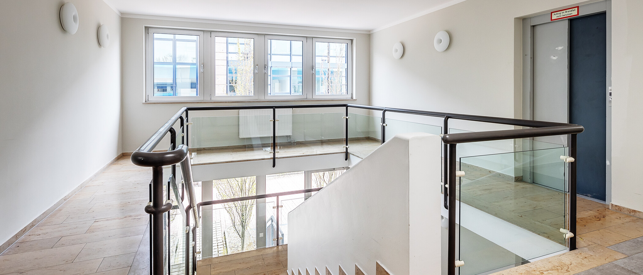 appartement Ismaning 02 escalier dans l‘immeuble 9322