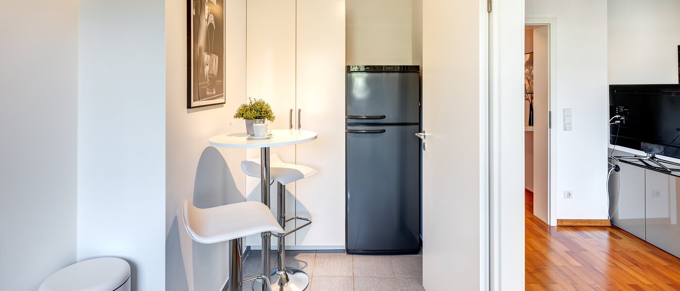 appartement München Schwabing-Nord (zw. Leopoldstraße & Englischen Garten) 03 cuisine 9573