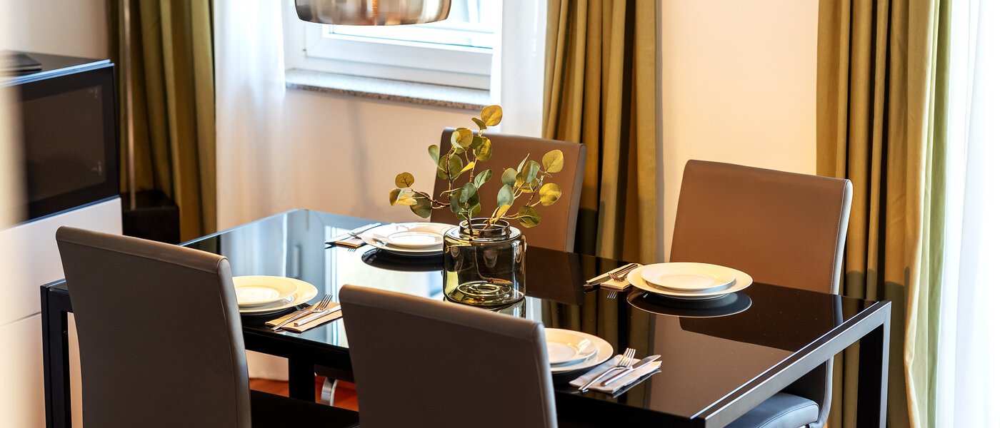 appartement München Schwabing-Nord (zw. Leopoldstraße & Englischen Garten) 02 pièce à vivre 9573