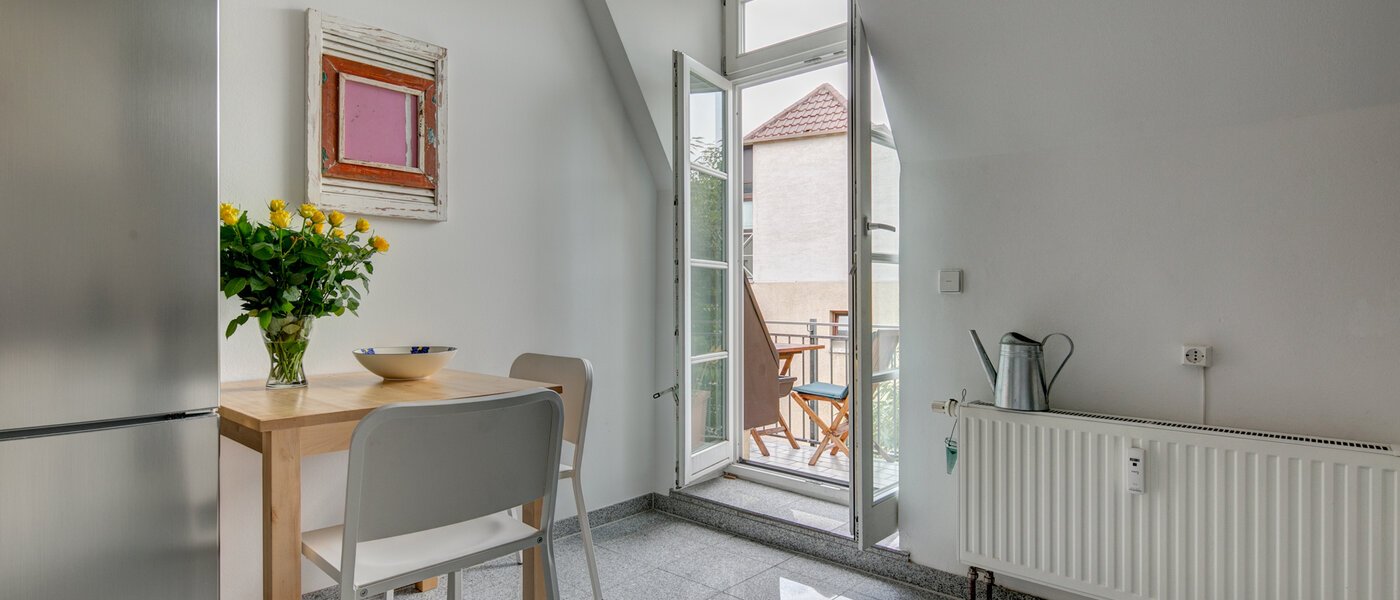 appartement style maisonnette München Lehel 02 cuisine 9580