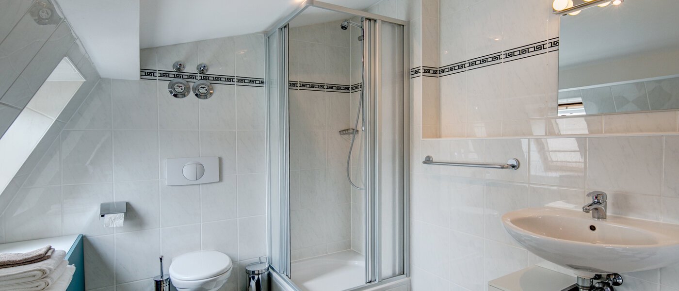 appartement style maisonnette München Lehel 02 salle de bain 9580