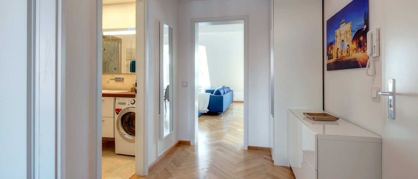 appartement avec terrasse sur le toit München Schwabing 02 entrée/couloir 9602