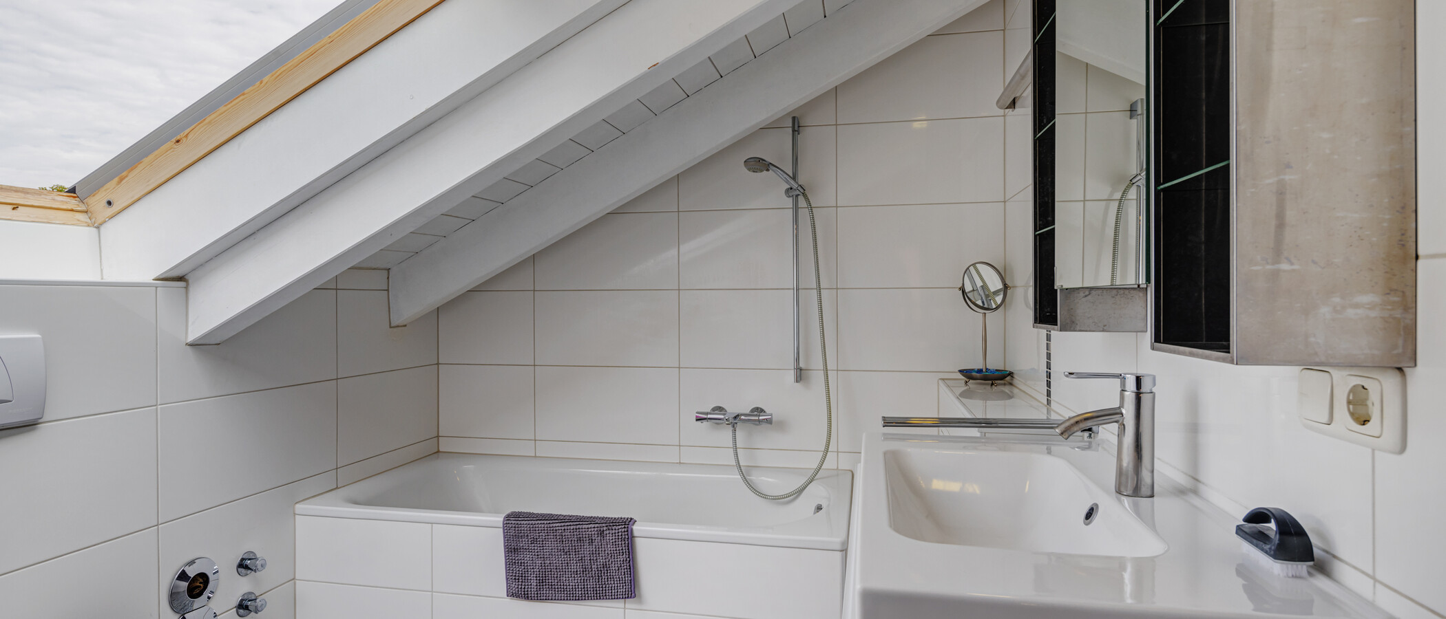 appartement sous les toits Gauting 01 salle de bain 9625