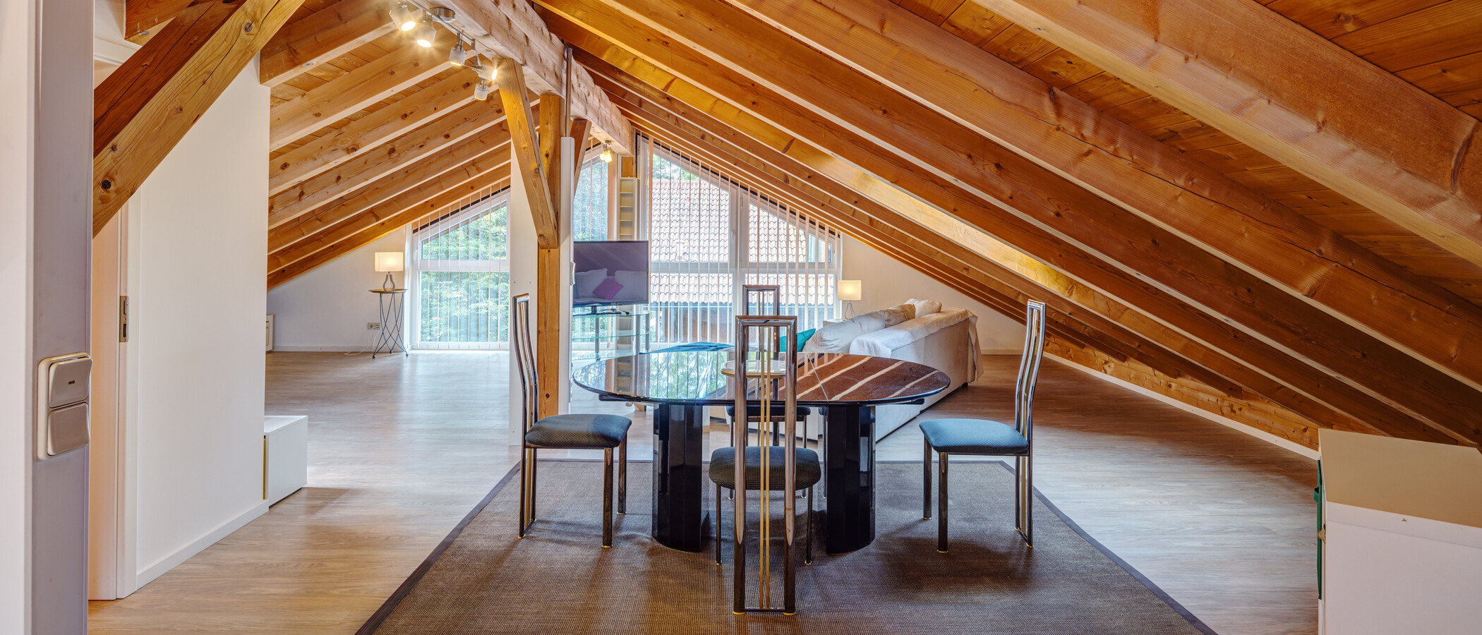 appartement sous les toits Gauting 05 pièce à vivre 9625