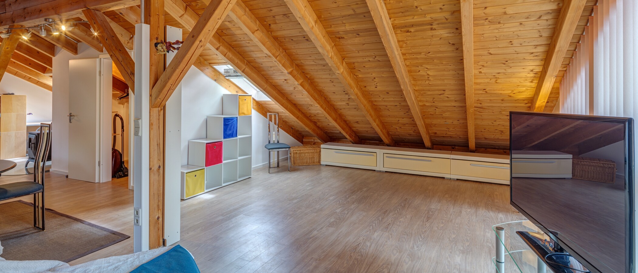appartement sous les toits Gauting 06 pièce à vivre 9625