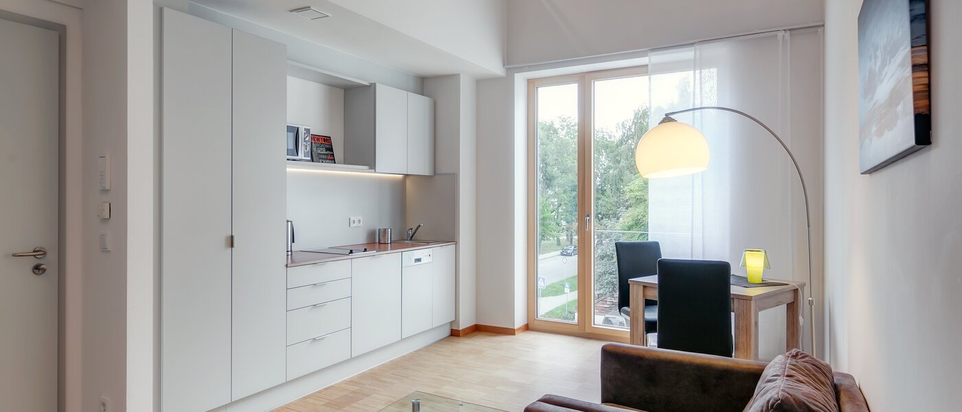 appartement style maisonnette avec mezzanine Unterschleißheim Lohhof 04 salon 9676