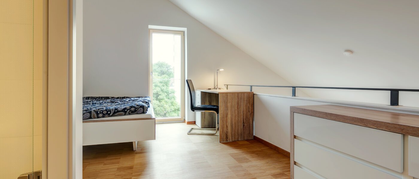 appartement style maisonnette avec mezzanine Unterschleißheim Lohhof 04 dormir 9676