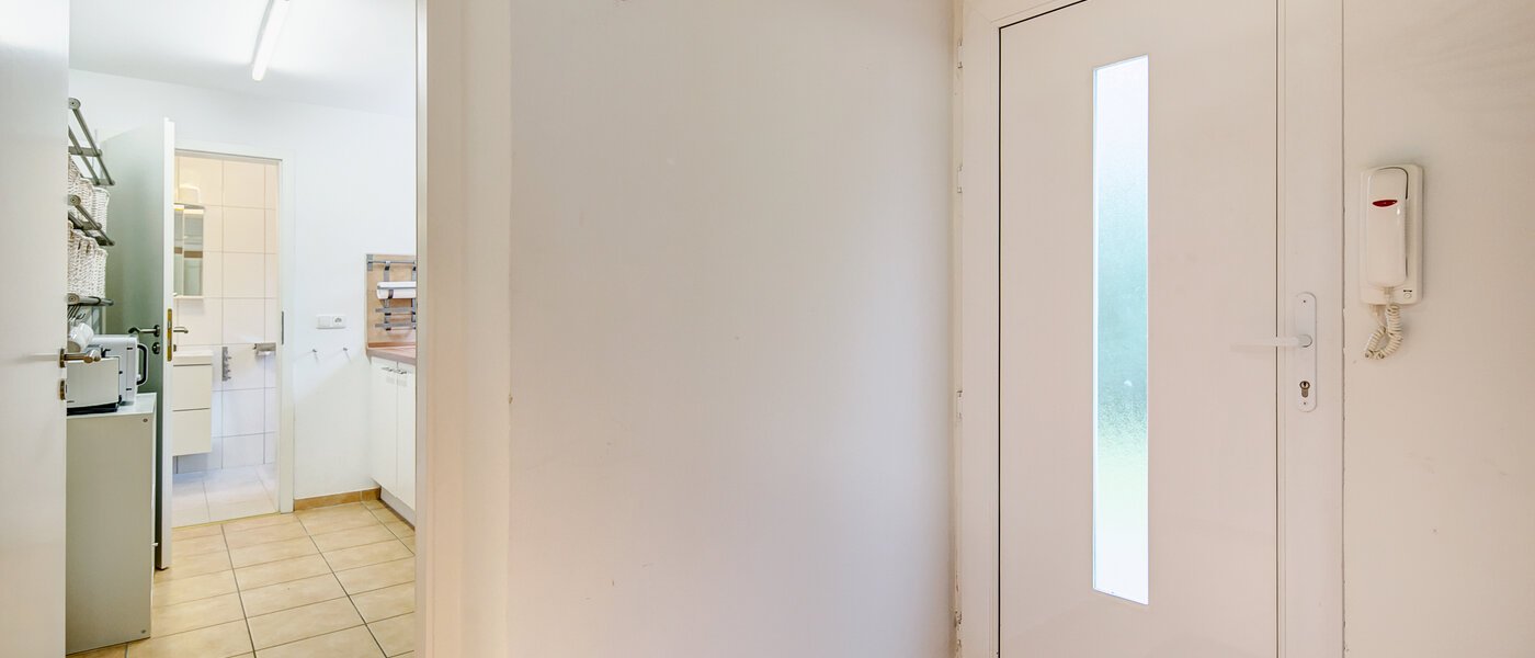 appartement avec jardin Gauting Stockdorf 01 entrée/couloir 9728